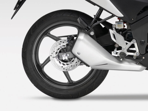 Honda CBR125R MY15